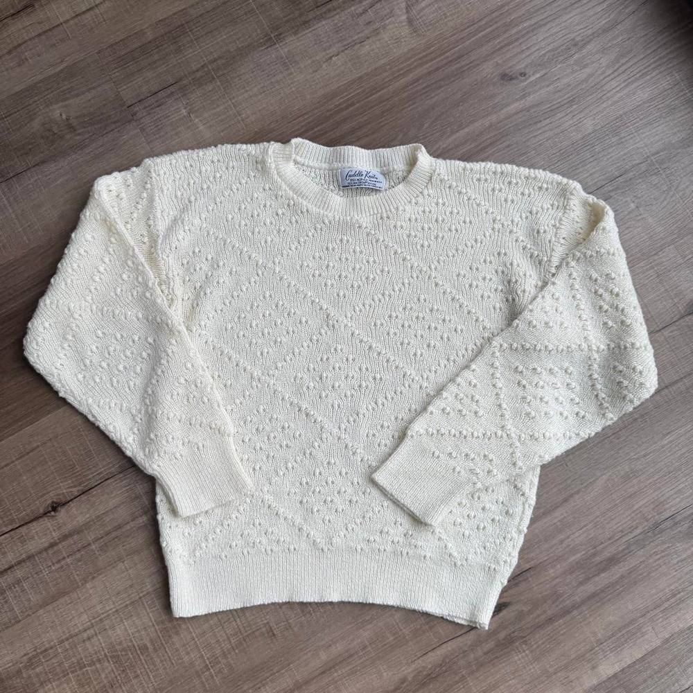 Vintage White Knit Sweater Women's Size Medium Cuddle Knits Crewneck Retro